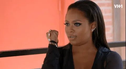 Woman wearing jewelry in Teairra Mari’s Eklexic look on VH1 Love and Hip-Hop Hollywood