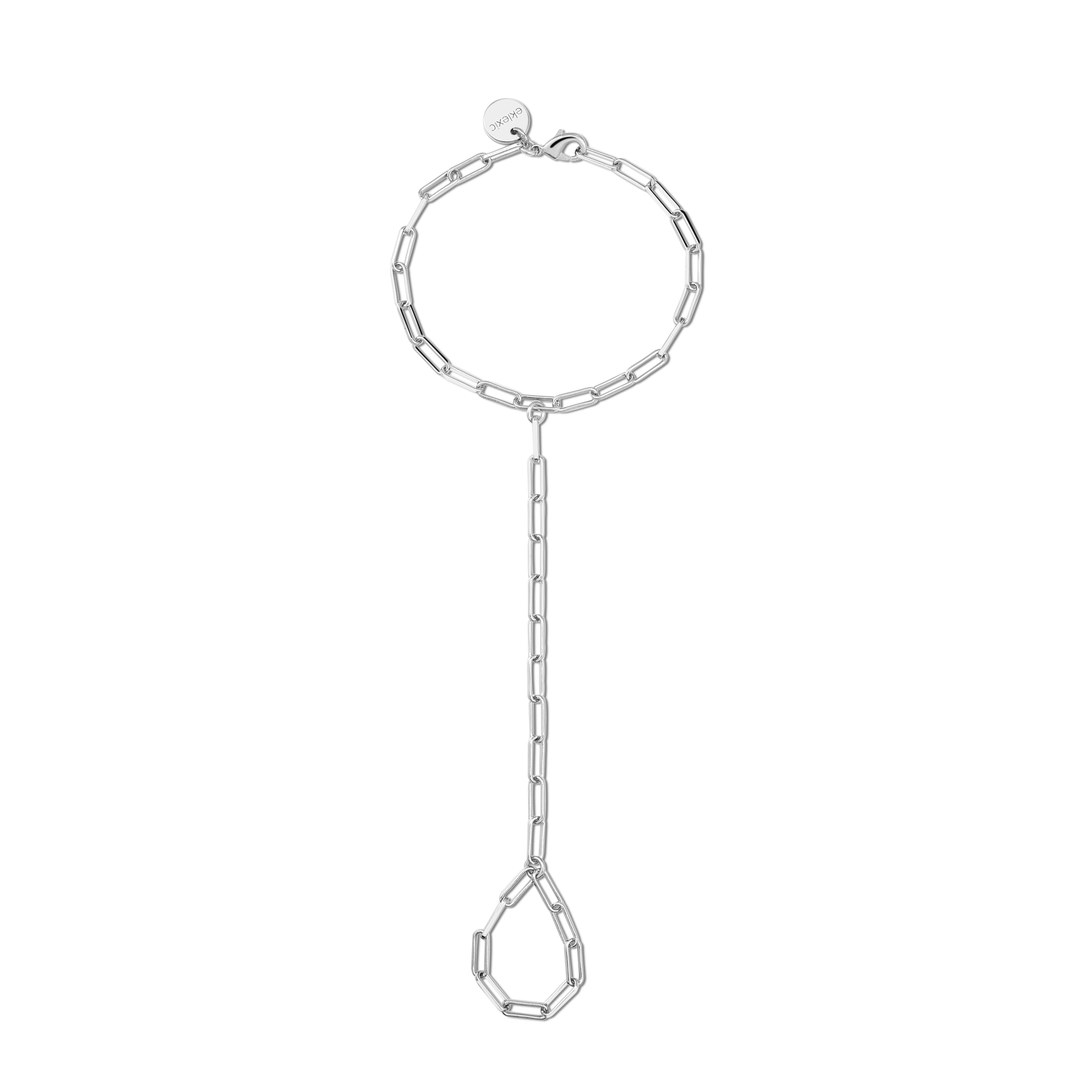 Silver chain hand bracelet from the Ellie Hand Chain collection looked pretty cool