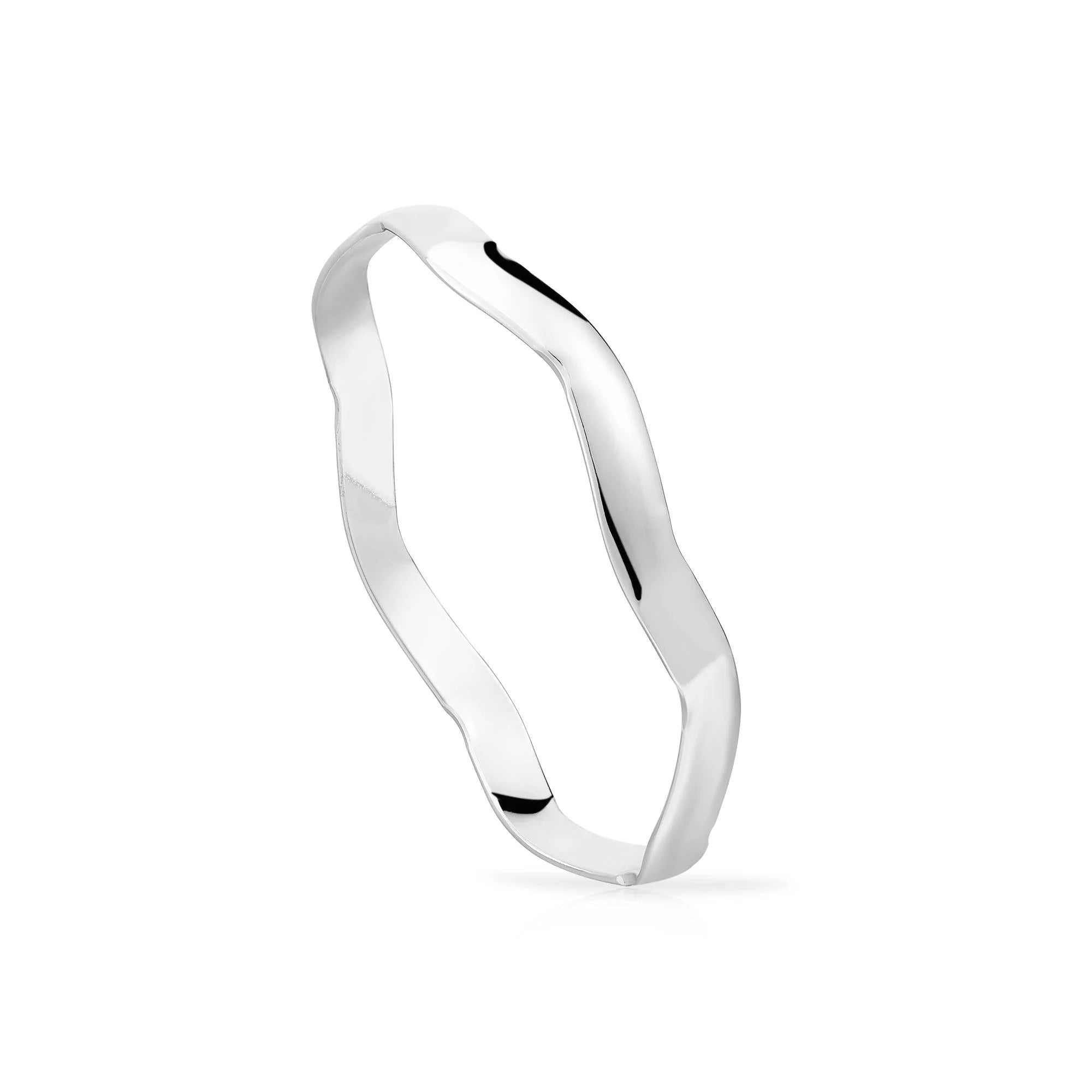 Silver wavy ring from the Wavy Bangle Set looking sleek and stylish