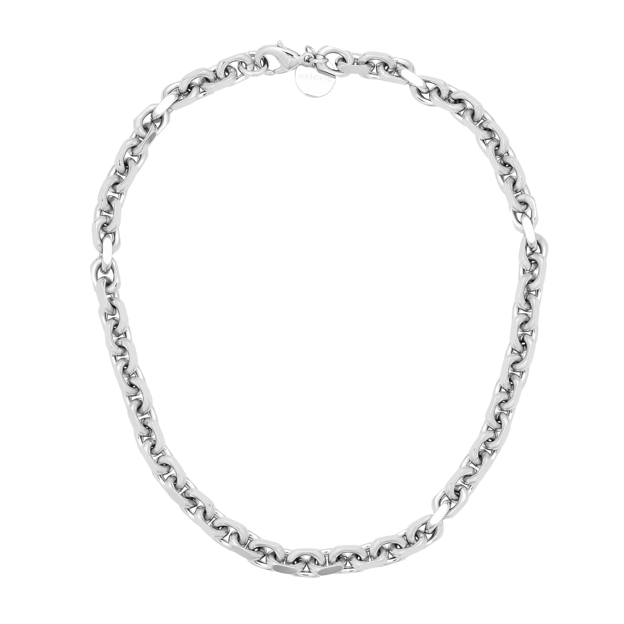 Silver chain necklace from Gianni Necklace collection, stylish and sleek jewelry piece