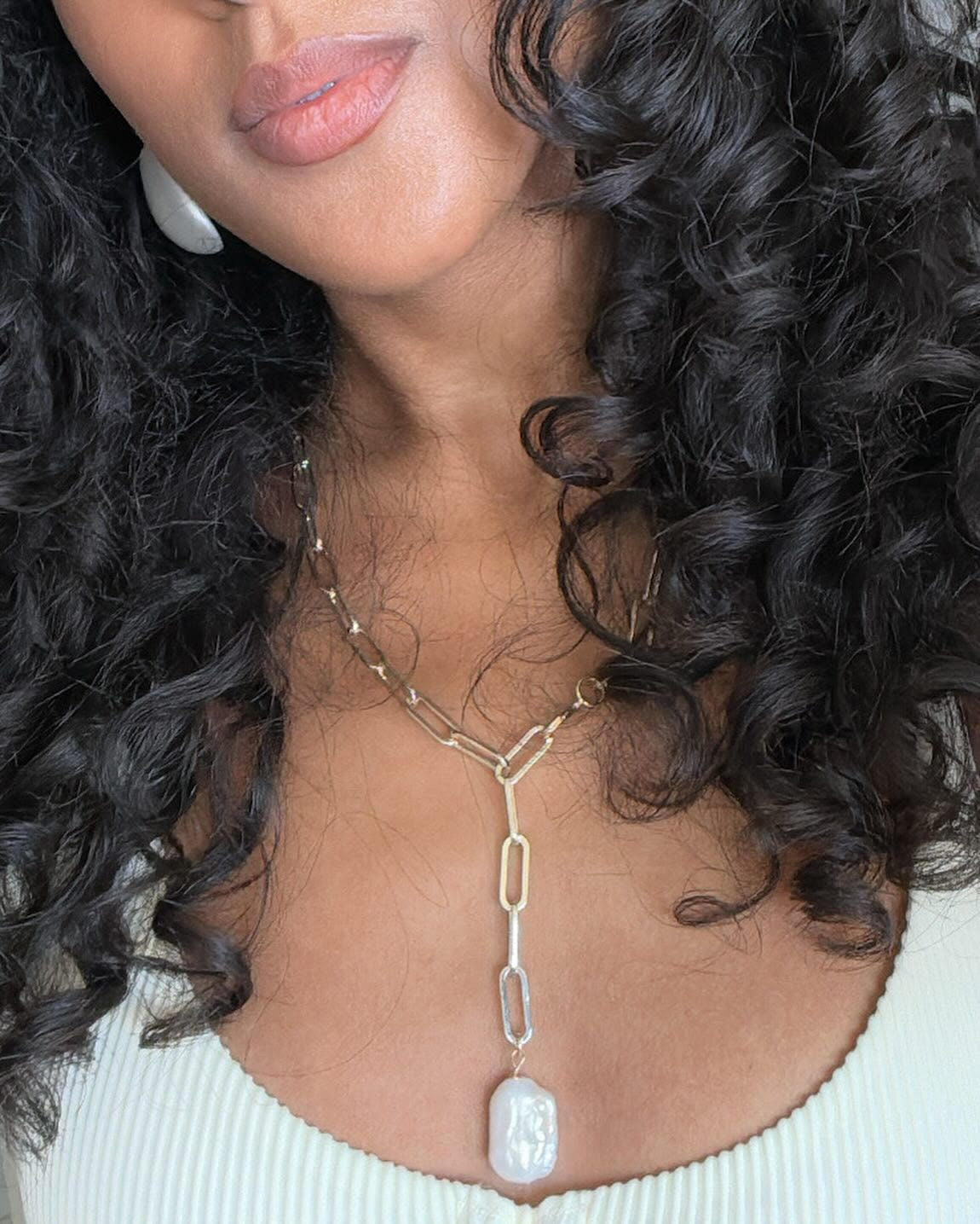 Gold chain Tayla Necklace featuring a Baroque Freshwater Pearl pendant